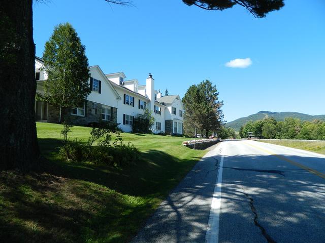 6047 Mountain Road Stowe Vt Lodge 1 167 000 00 Mls 4472335